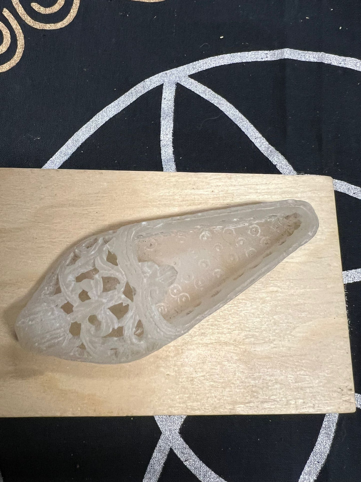 Agate Slipper | Metaphysical Healing | Crystal Ornament