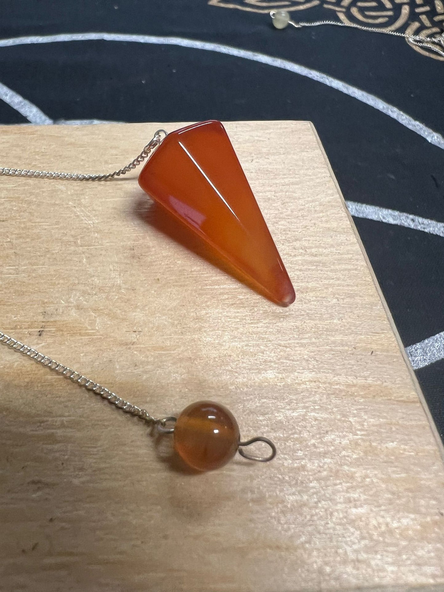 Carnelian Pendulum | Faceted | Divination