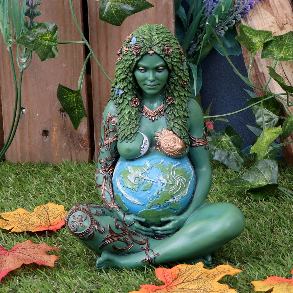 Ethereal Mother Earth Figurine | 17.5cm | Goddess Gaia | Altar Piece