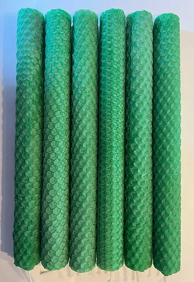 Beeswax Candle Green | Hand rolled |Green | 20cm |100 % U.K. Beeswax