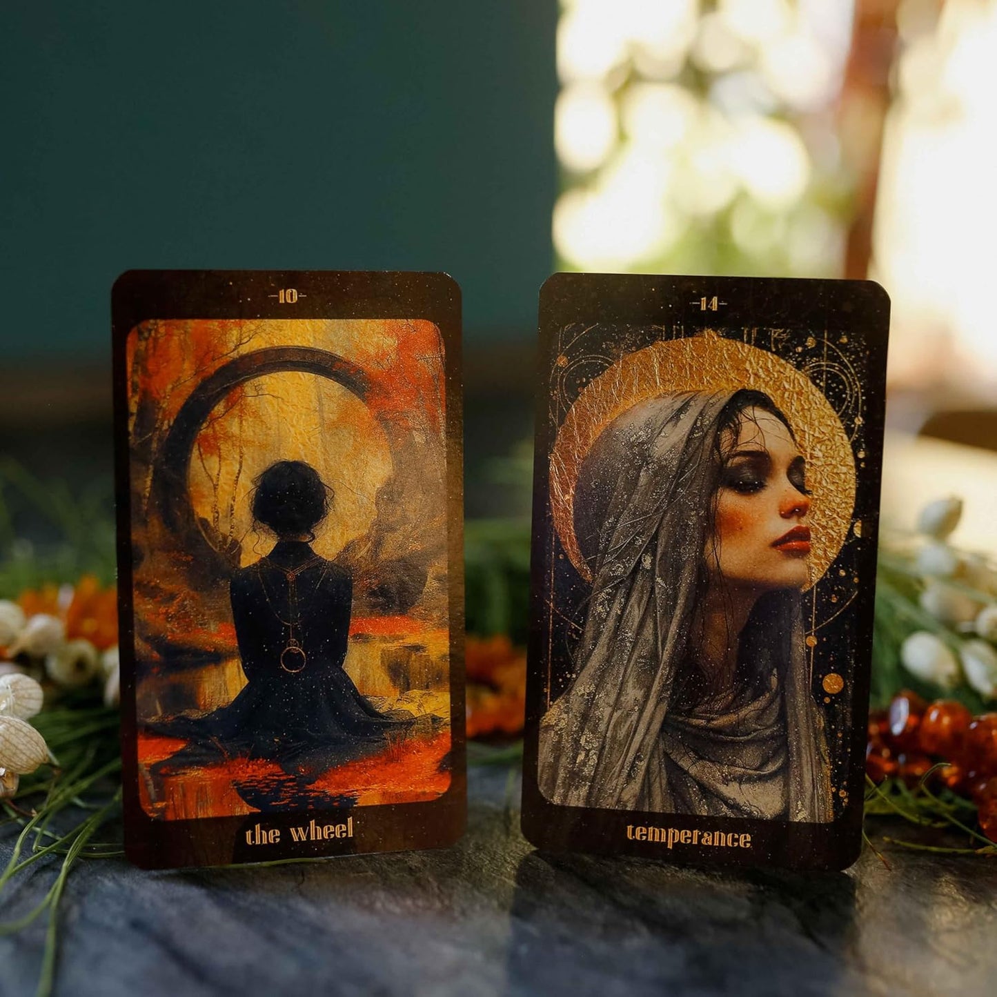 Amber Moon Tarot | 78 tarot cards and 80-page booklet Cards | 2025 | by Hepie Bartkowski (Author)