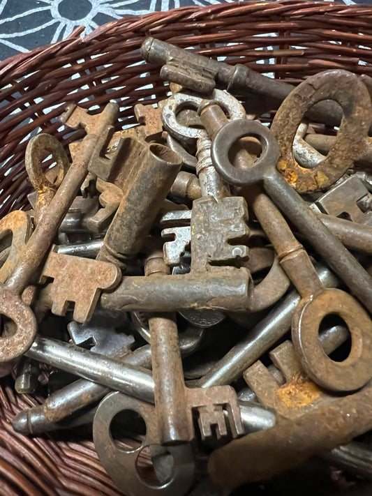 Old Keys | Spell Ingredient | Witch Altar | Spellwork | Witchcraft | Pagan